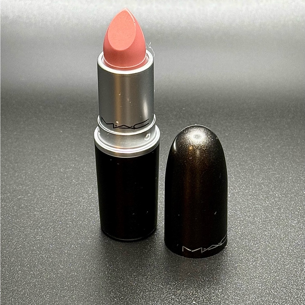 MAC lipstick in Modesty